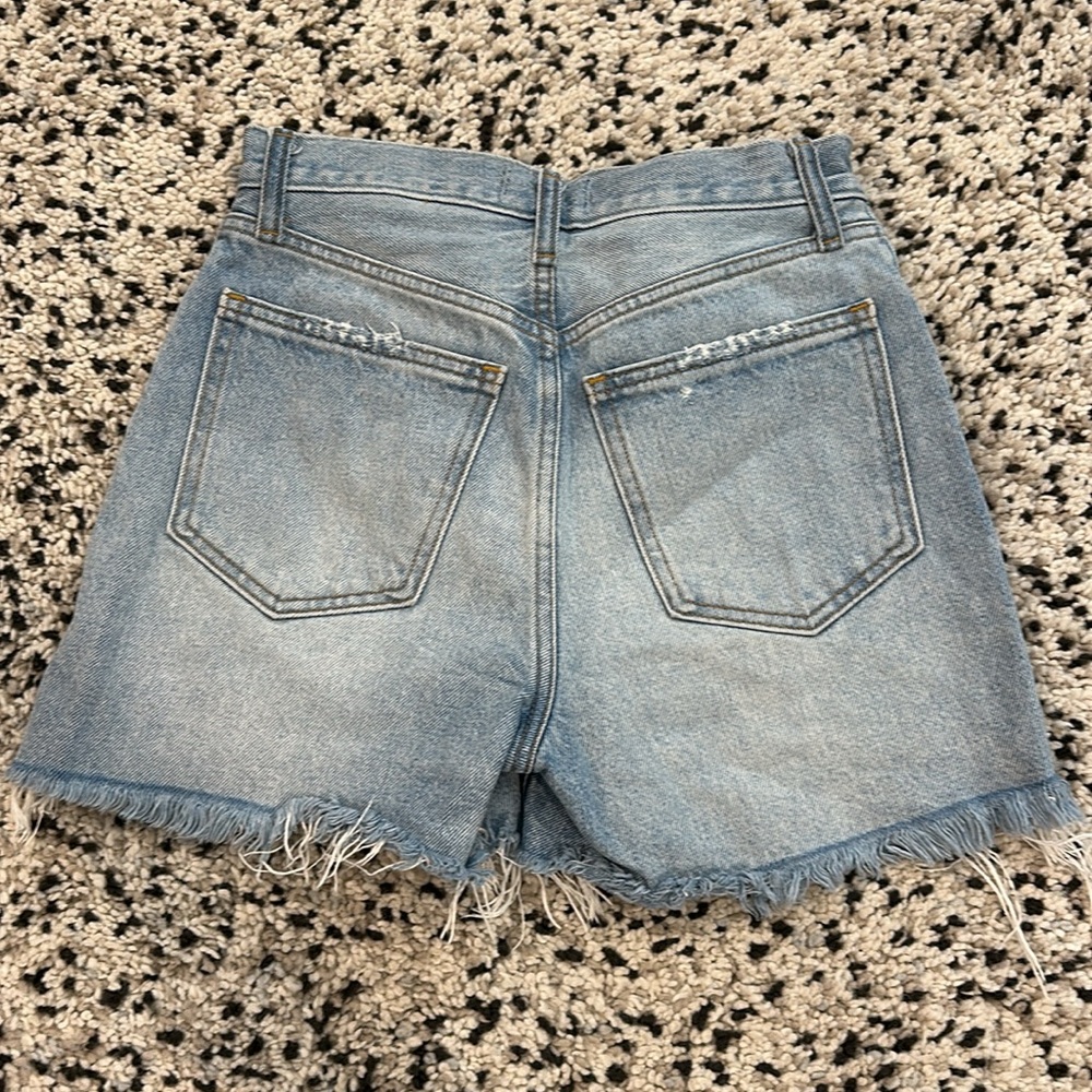 A&F High Rise 4" Short - Picture 2 of 5